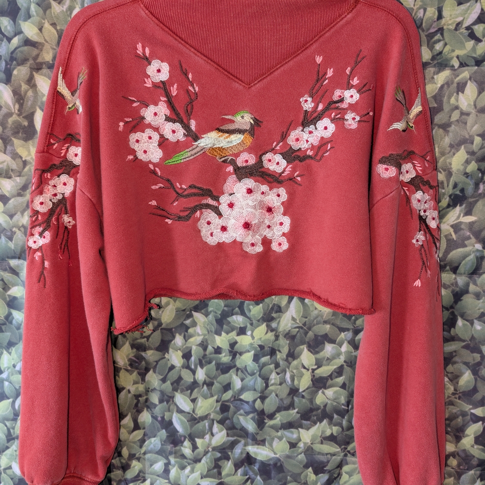 Cropped Sweatshirt Bird and Floral Embroidery